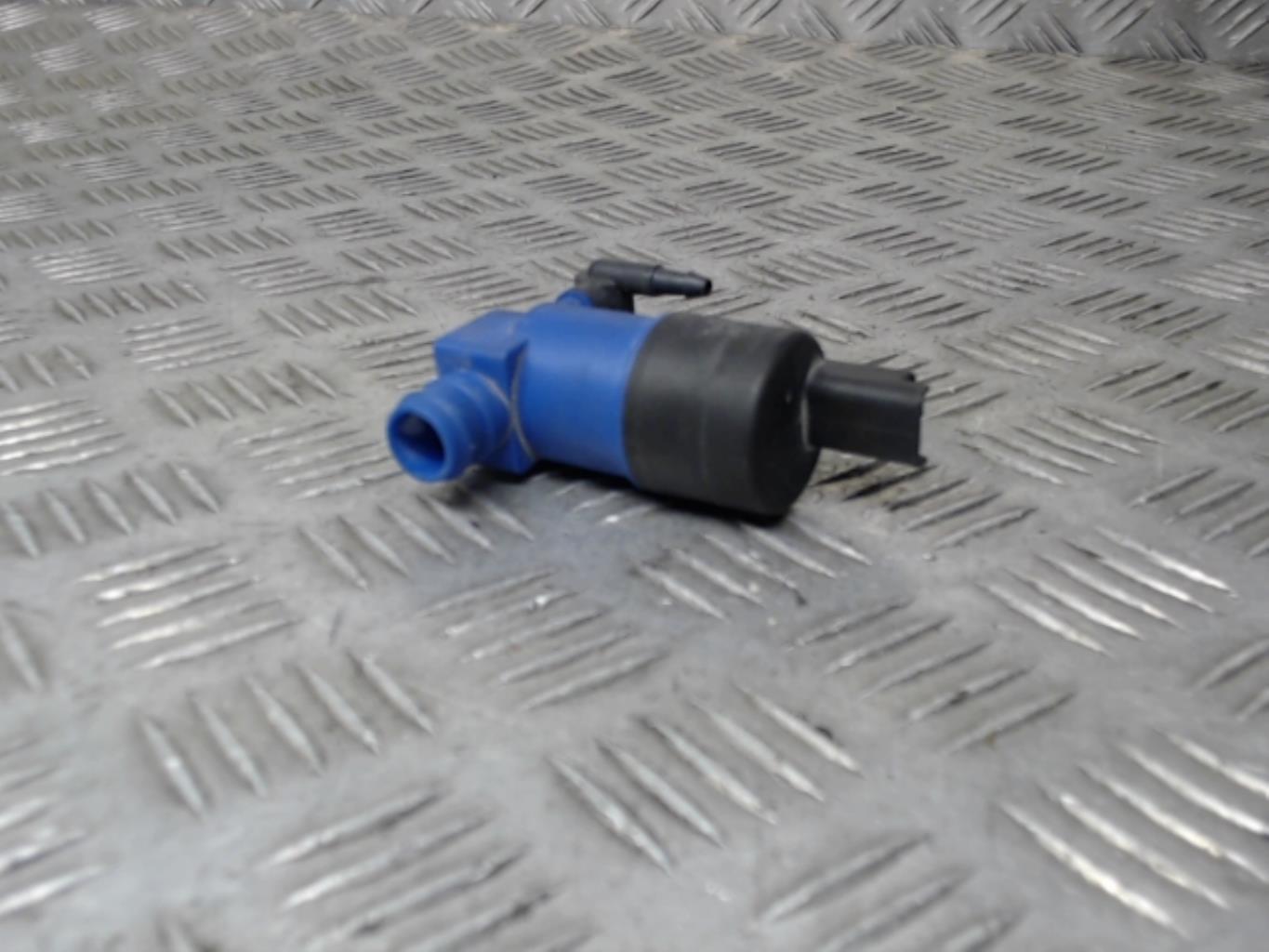 Pompe lave glace avant RENAULT CLIO 4 PHASE 2 Essence - 1