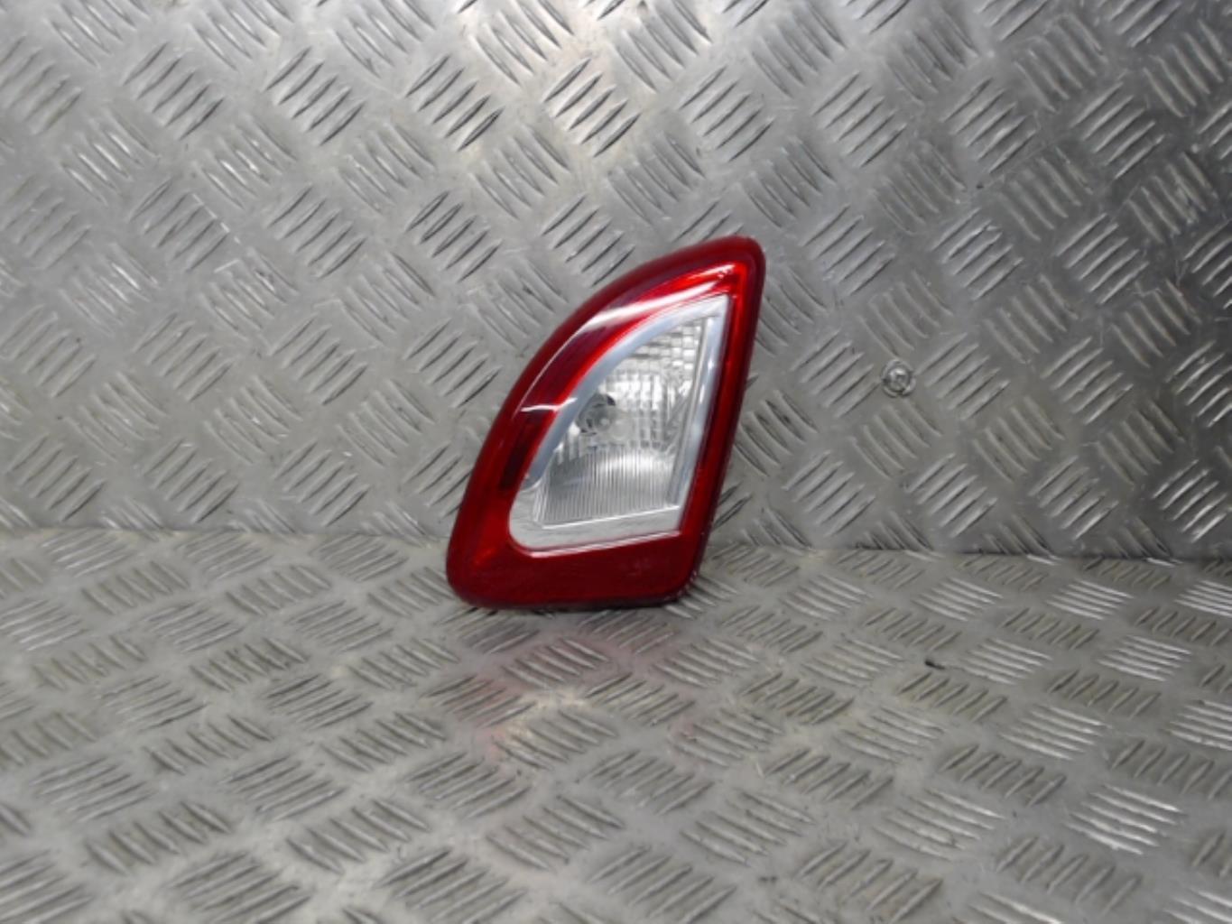 Feu arriere secondaire droit (feux) RENAULT TWINGO 2 PHASE 2 Essence - 1