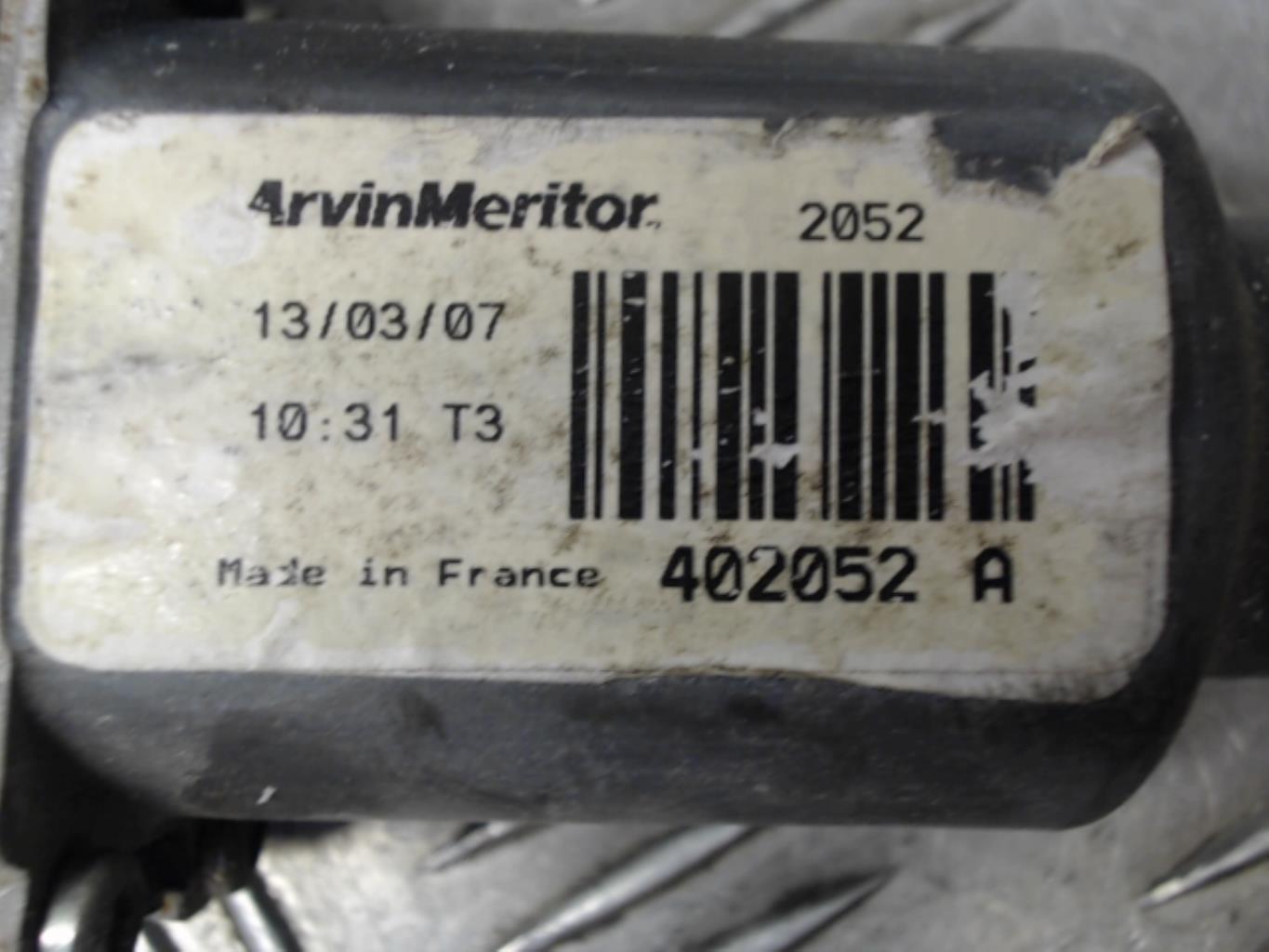 Motore alzacristalli posteriore destro NISSAN QASHQAI 1 PHASE 1 Diésel - 1