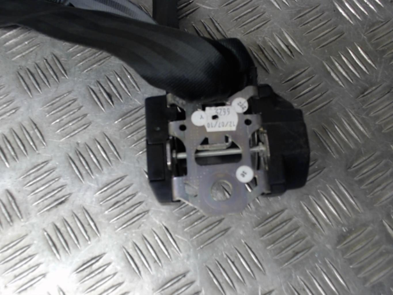 Cintura di sicurezza posteriore sinistra VOLKSWAGEN POLO 5 PHASE 1 Diésel - 1