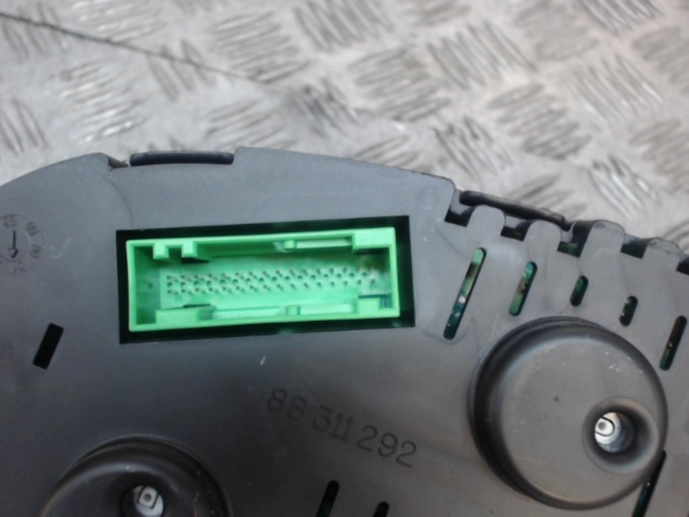 Compteur SEAT IBIZA 2  - 1