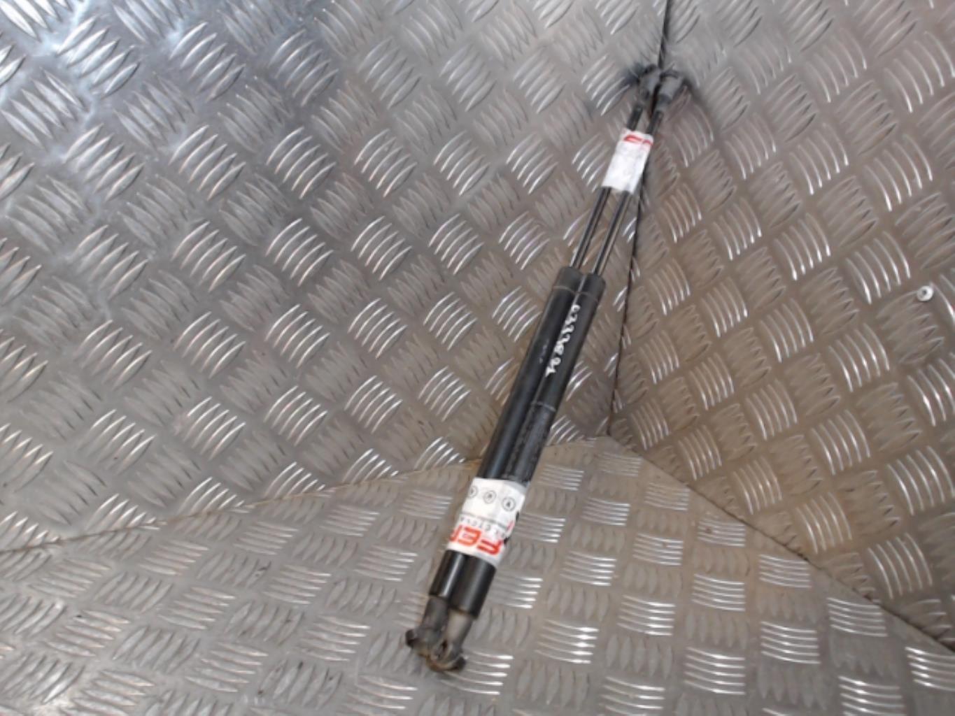 Verin de coffre FIAT 500 2 PHASE 1 Essence - 1