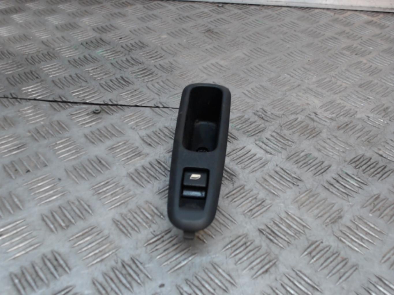 Interruttore lavacristalli posteriore sinistro PEUGEOT 5008 1 PHASE 1  - 1