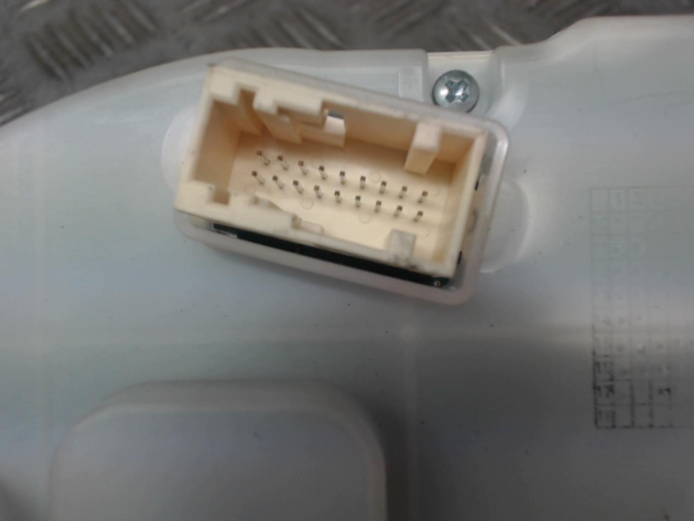 Compteur PEUGEOT 208 PHASE 2 Essence - 1