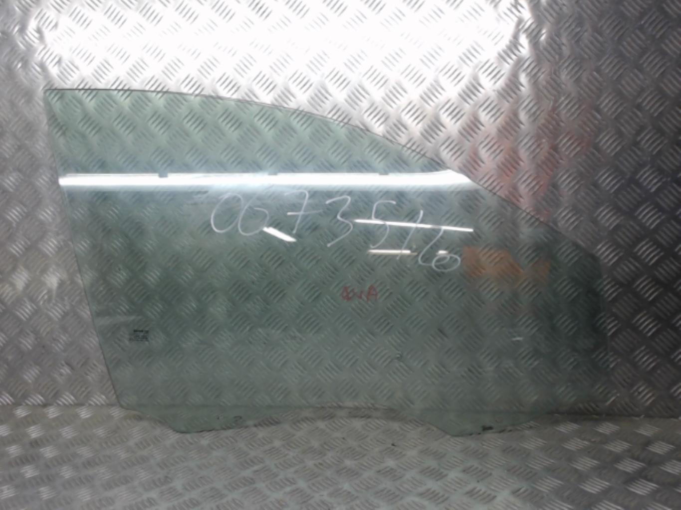 Vitre avant droit RENAULT MEGANE 2 PHASE 1  - 1