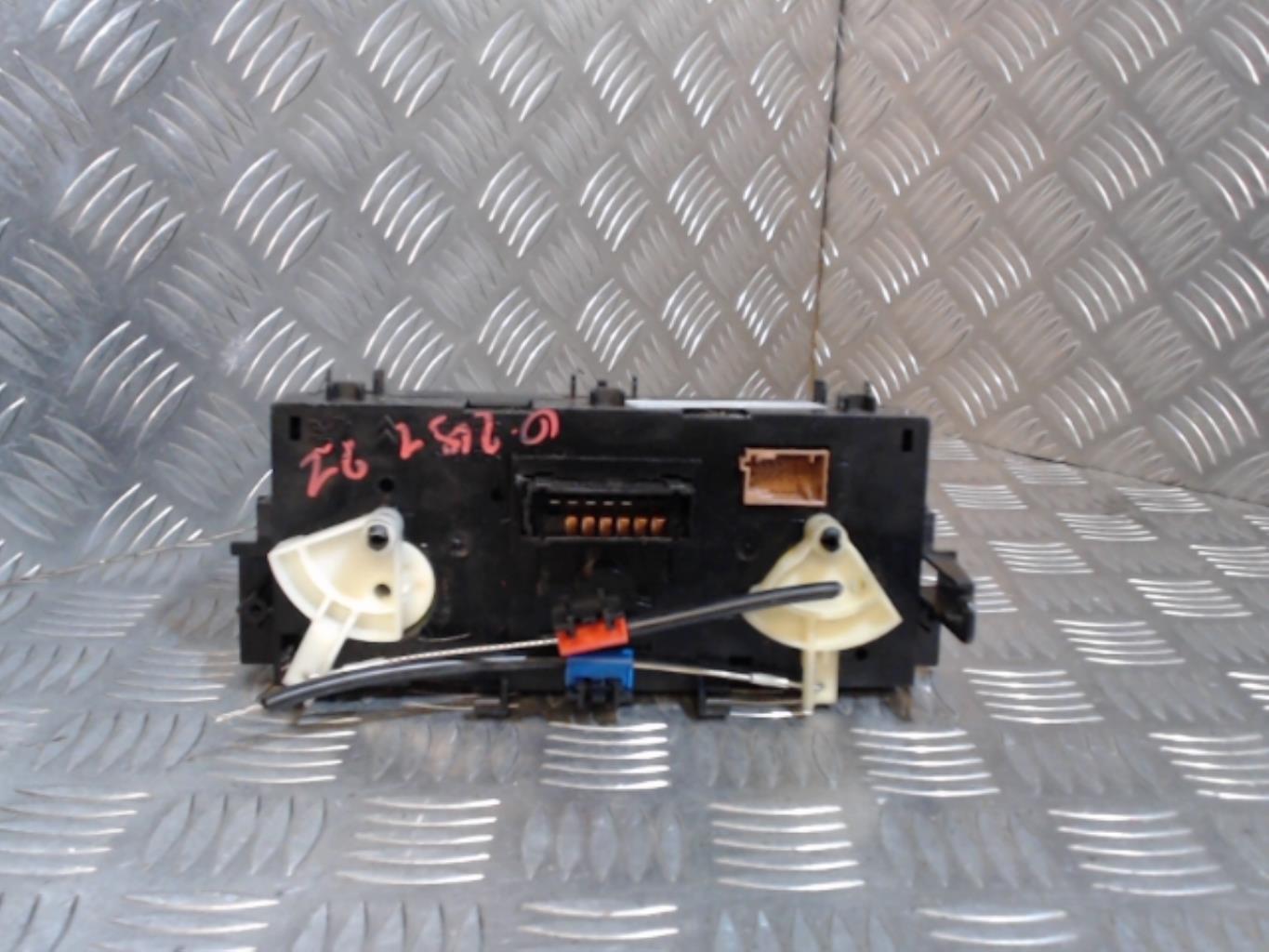Commande chauffage CITROEN C3 2 PHASE 1 Diesel - 1