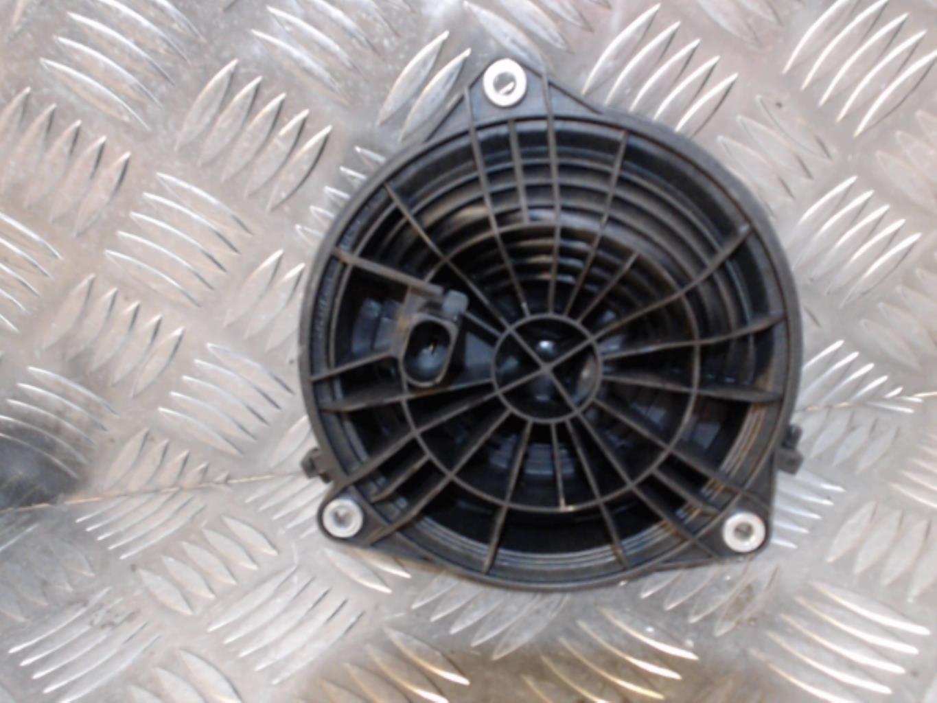 Bouton de coffre VOLKSWAGEN POLO 5 PHASE 1  - 1