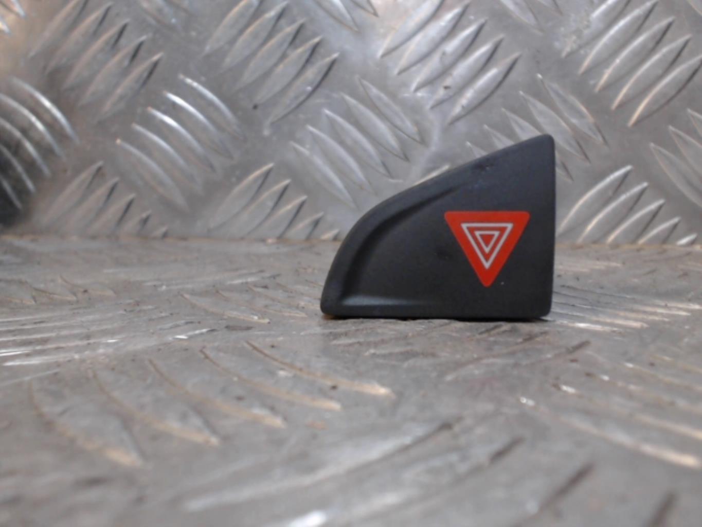 Bouton de warning CITROEN C5 2 BREAK Diesel - 1