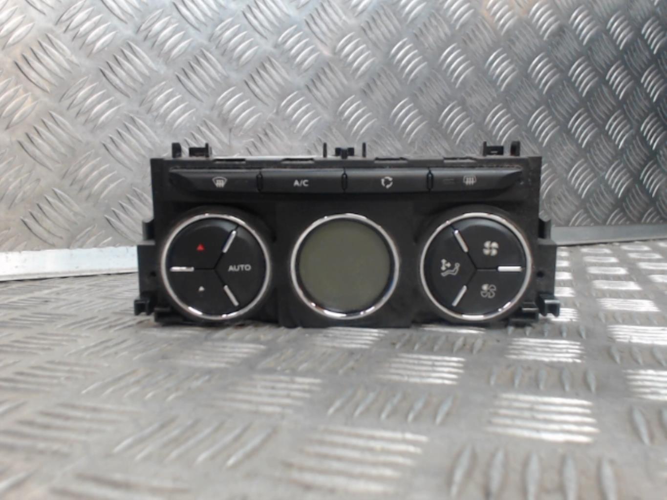 Commande chauffage CITROEN DS3  - 1