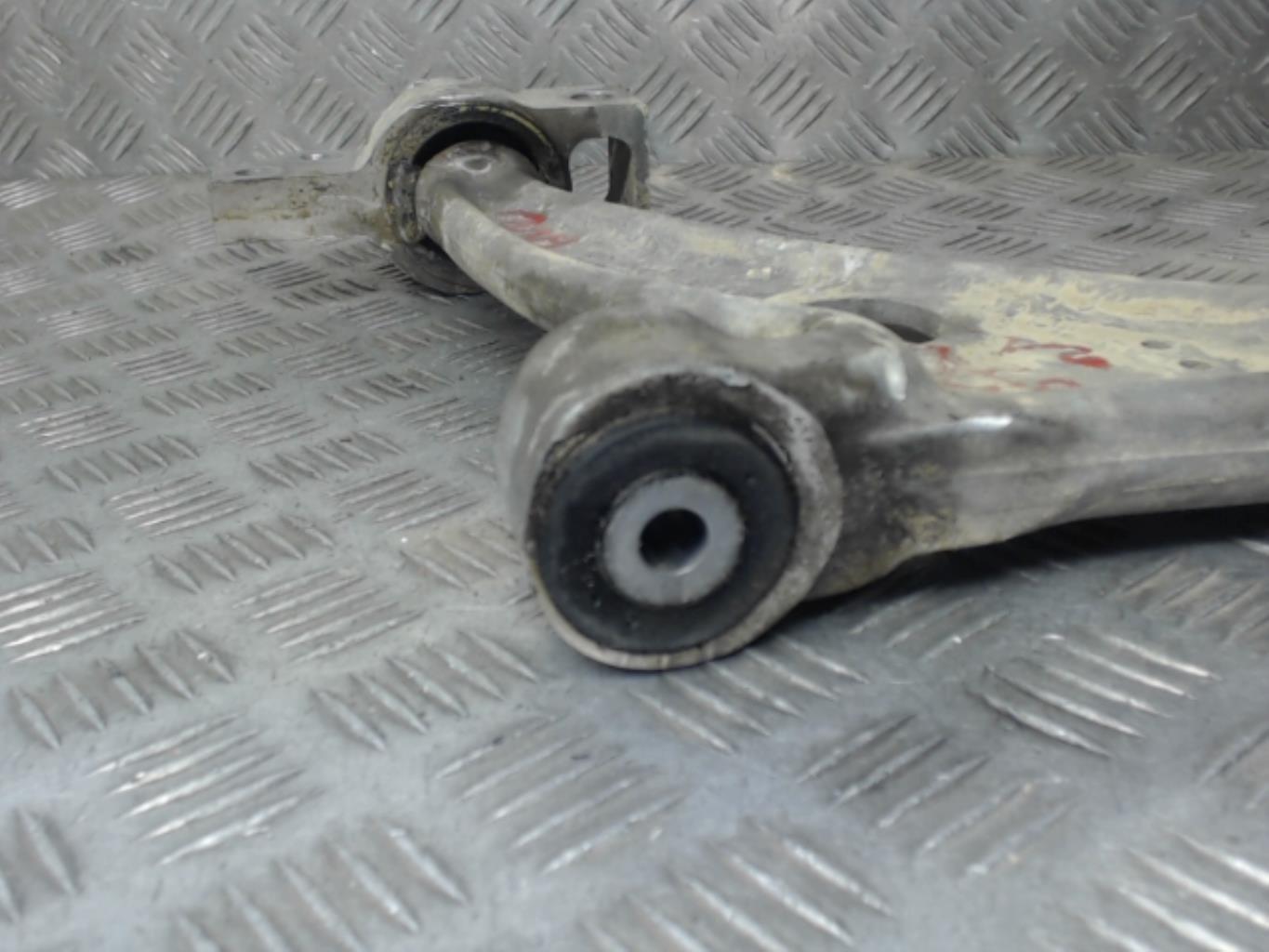 Triangle avant droit AUDI Q3 1  - 1
