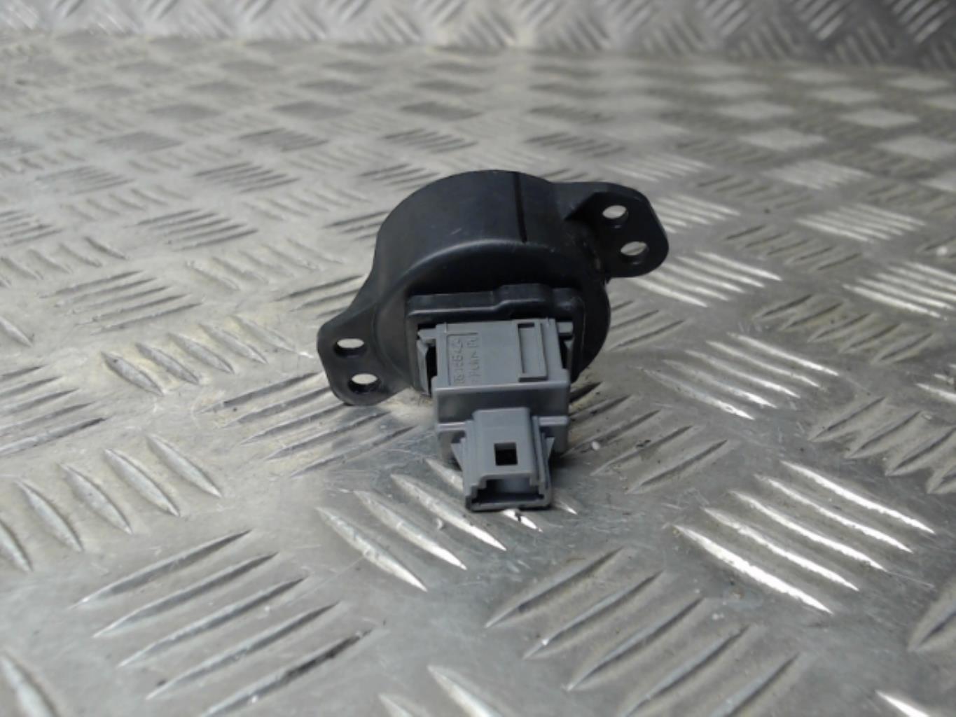 Bouton de warning PEUGEOT 108 Essence - 1