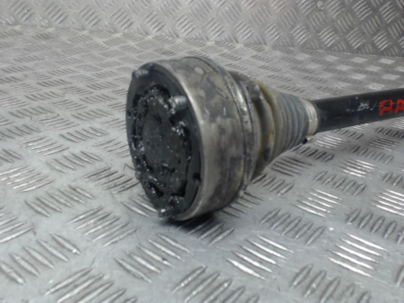 Giunto cardanico posteriore sinistro (trasmissione) AUDI Q3 1  - 1
