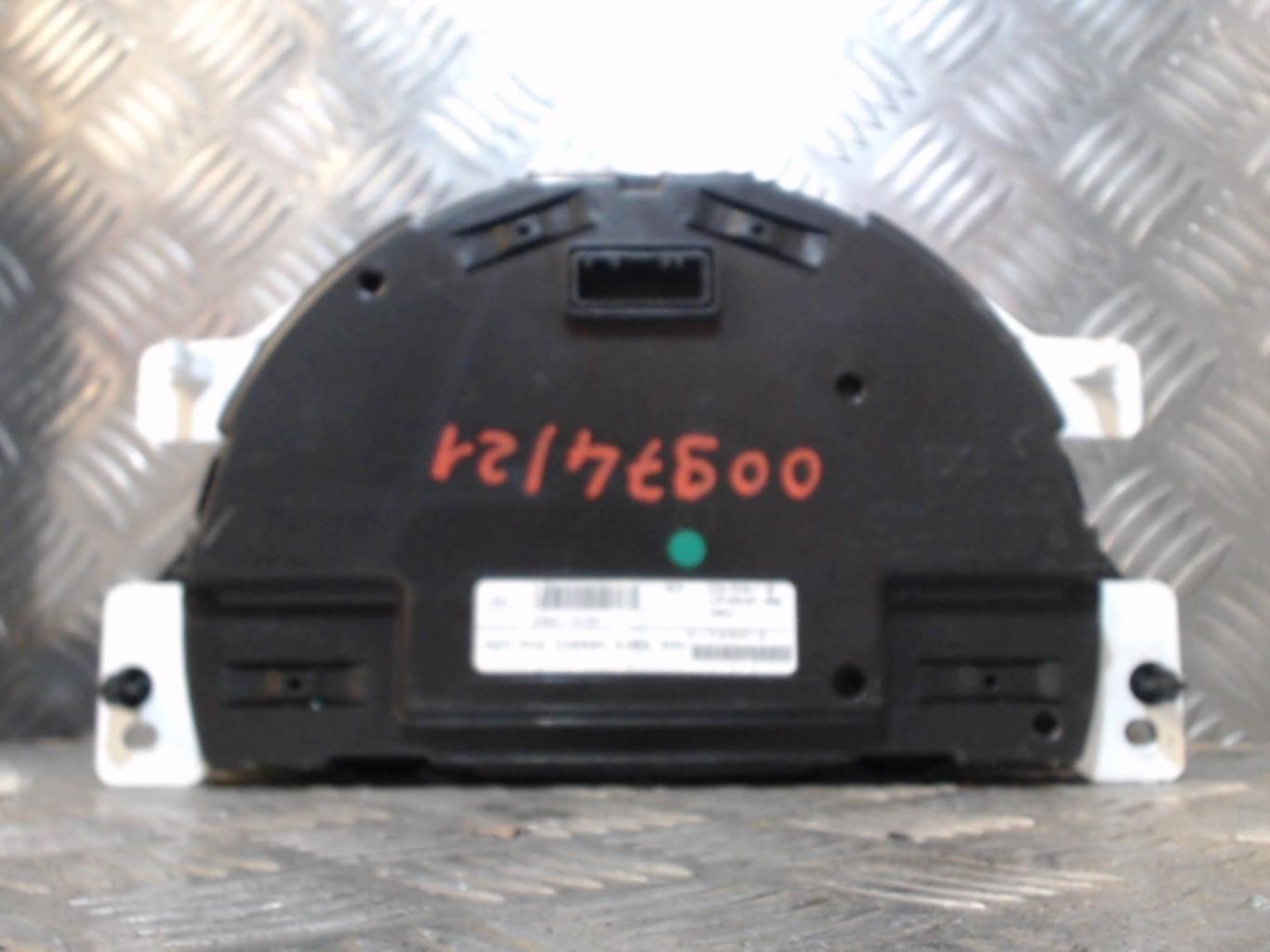 Compteur RENAULT TWINGO 3 PHASE 2 Essence - 1