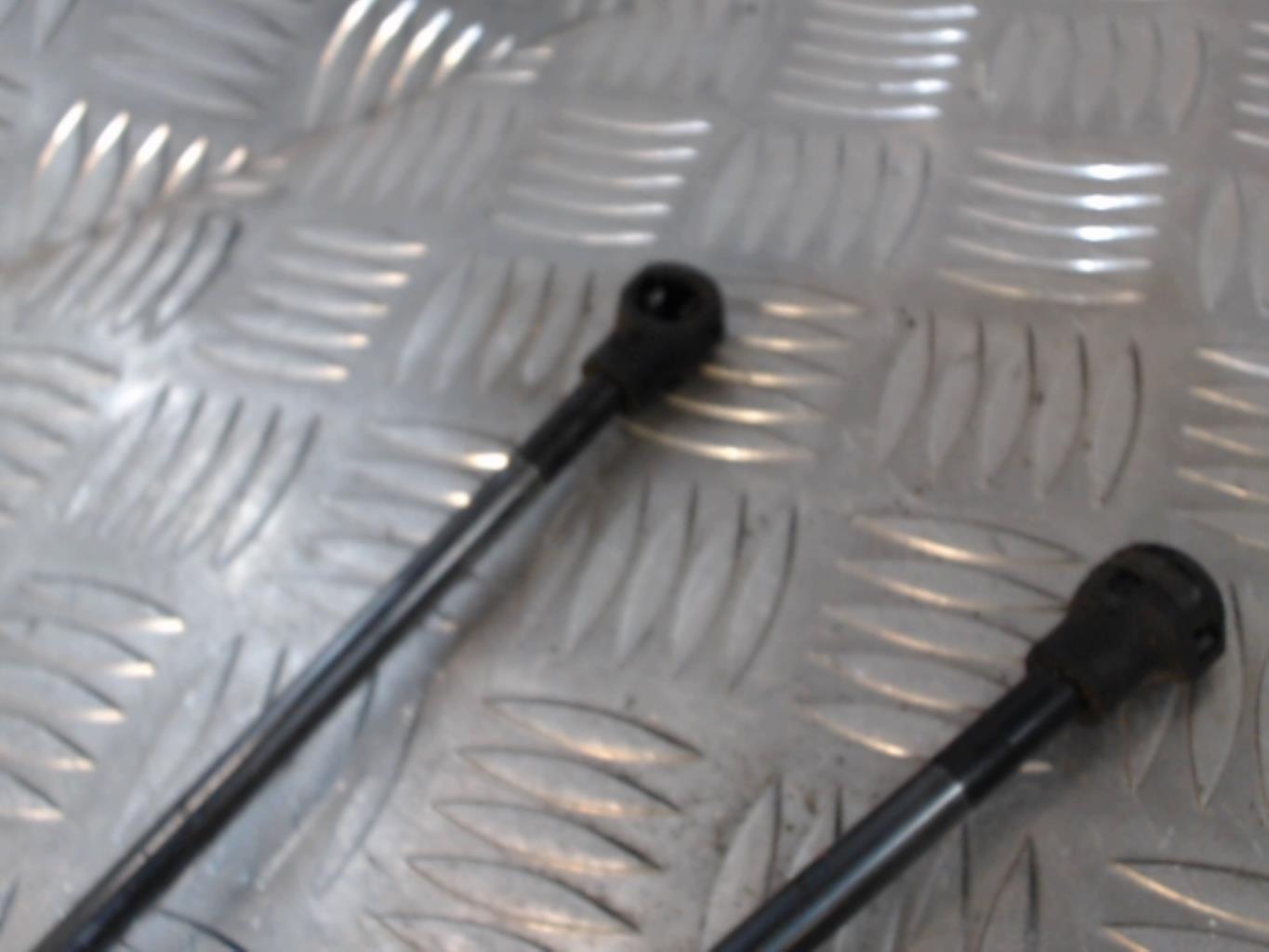 Verin de coffre CITROEN DS3  - 1