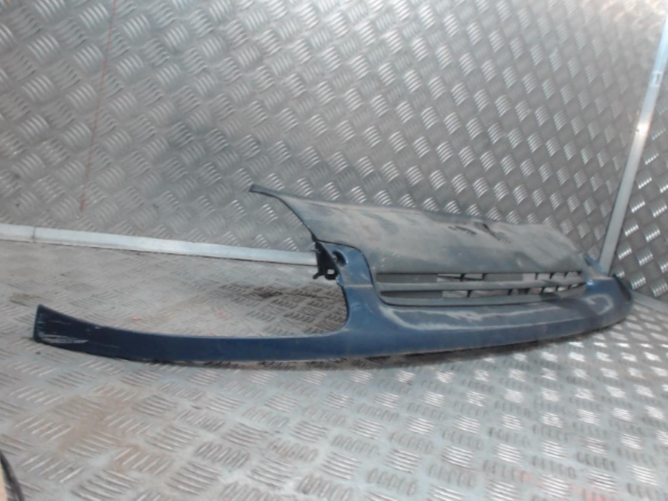 Calandre RENAULT CLIO 2 PHASE 1  - 1