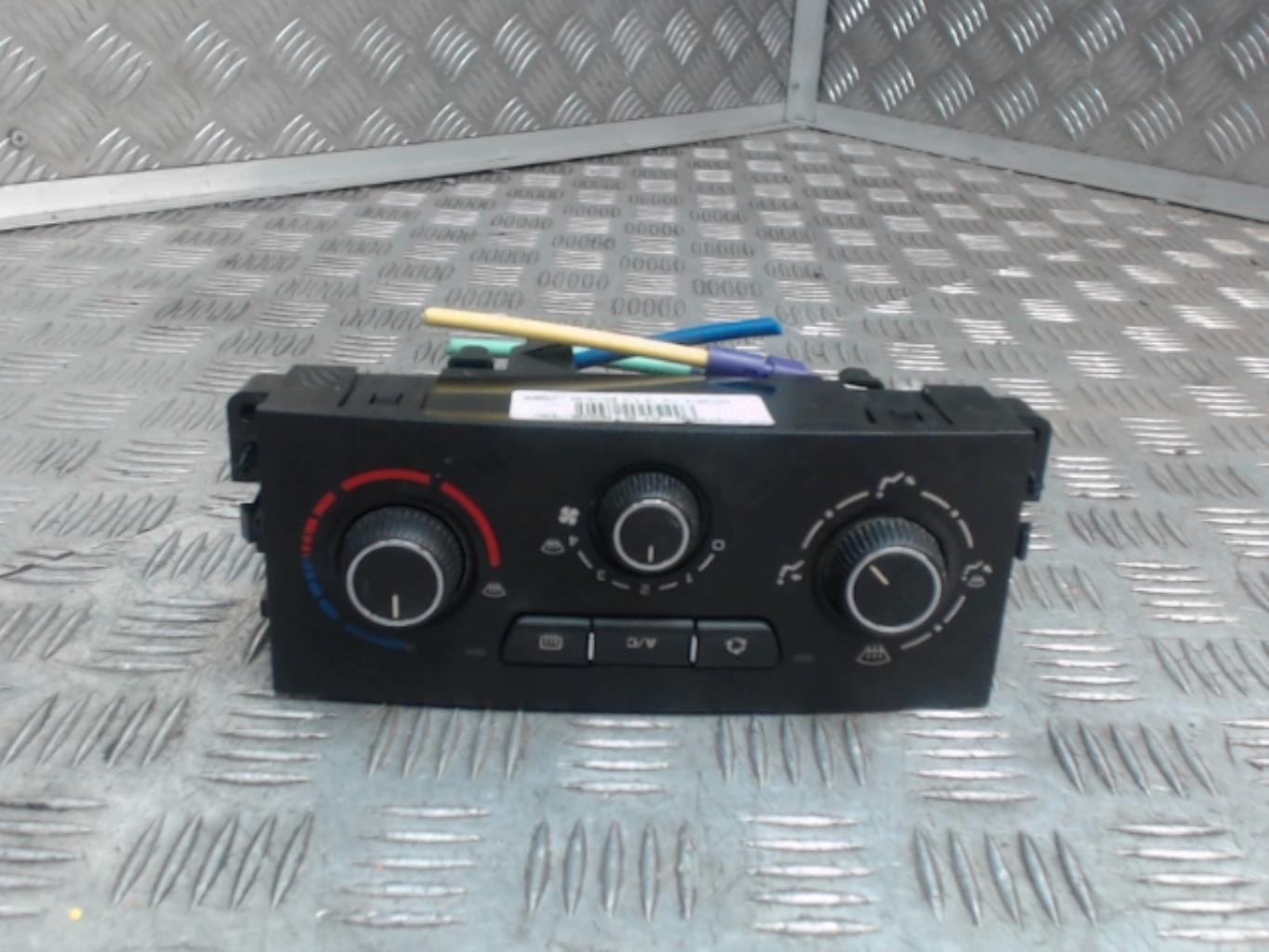 Commande chauffage PEUGEOT 207 PHASE 2  - 1