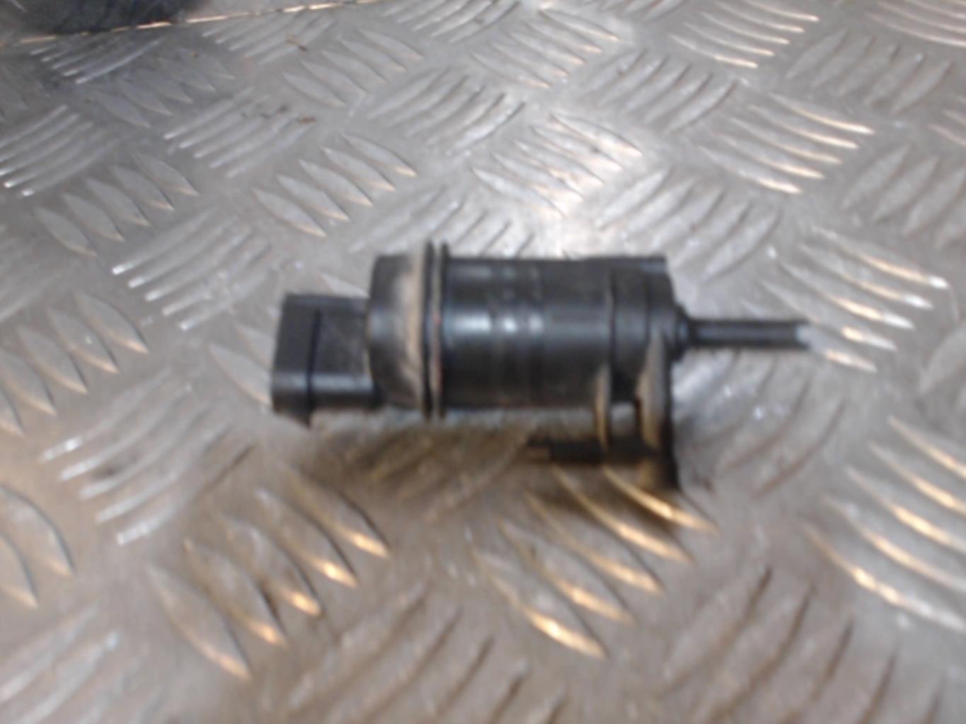 Pompe lave glace avant CITROEN C2  - 1