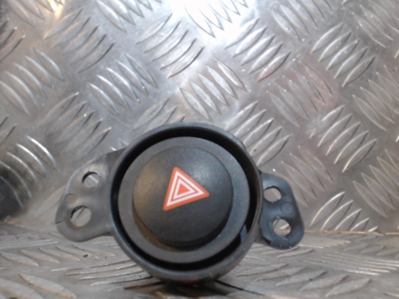 Bouton de warning CITROEN C1 2  - 1