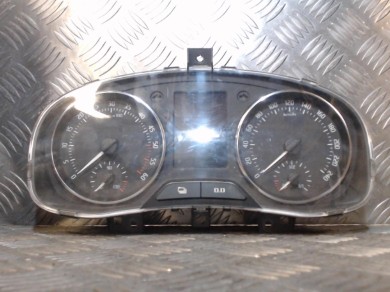 Compteur SKODA FABIA 2 PHASE 2  - 1