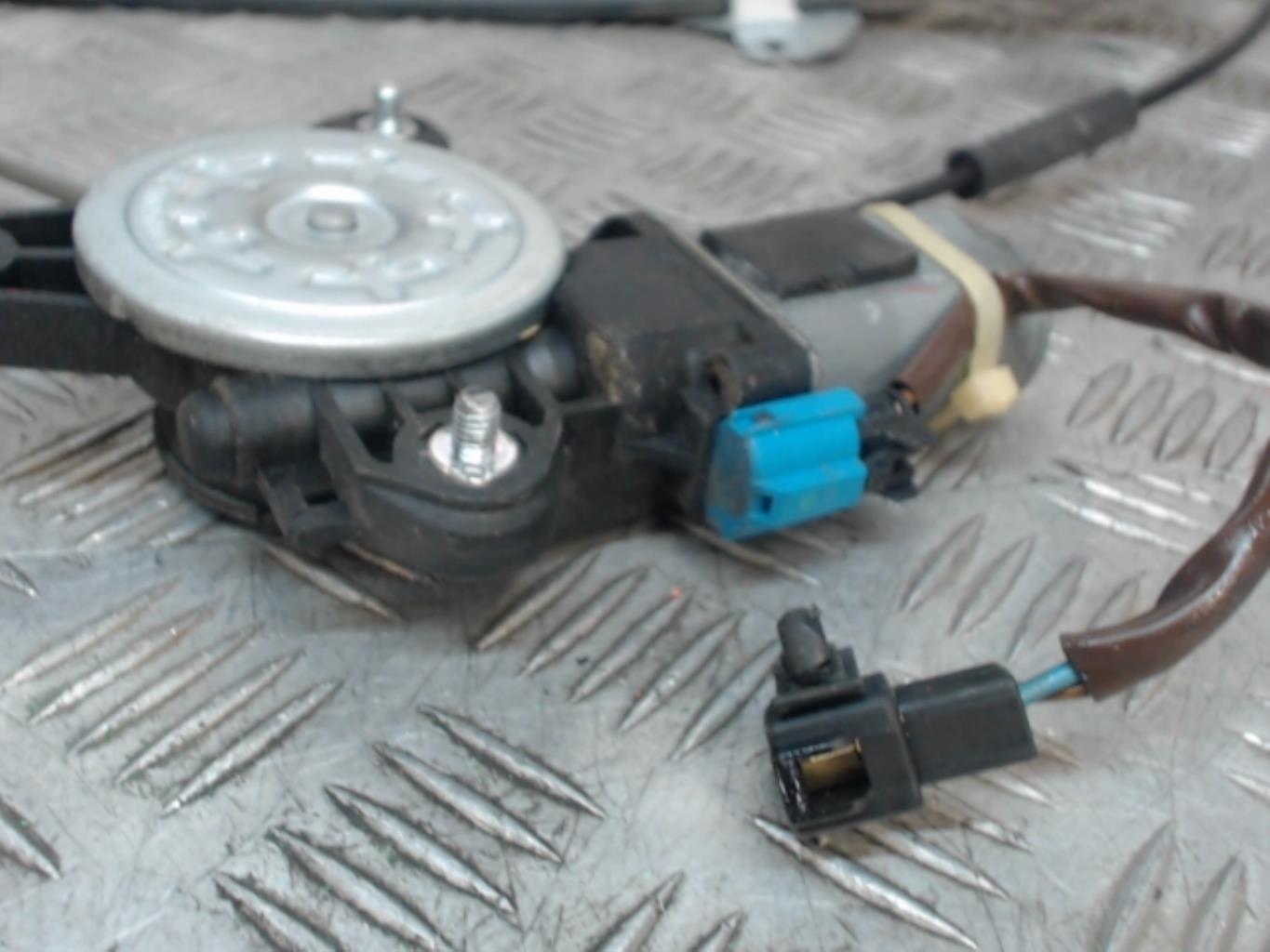 Alzacristalli elettrico anteriore destro CHEVROLET MATIZ 2 Gasolina - 1