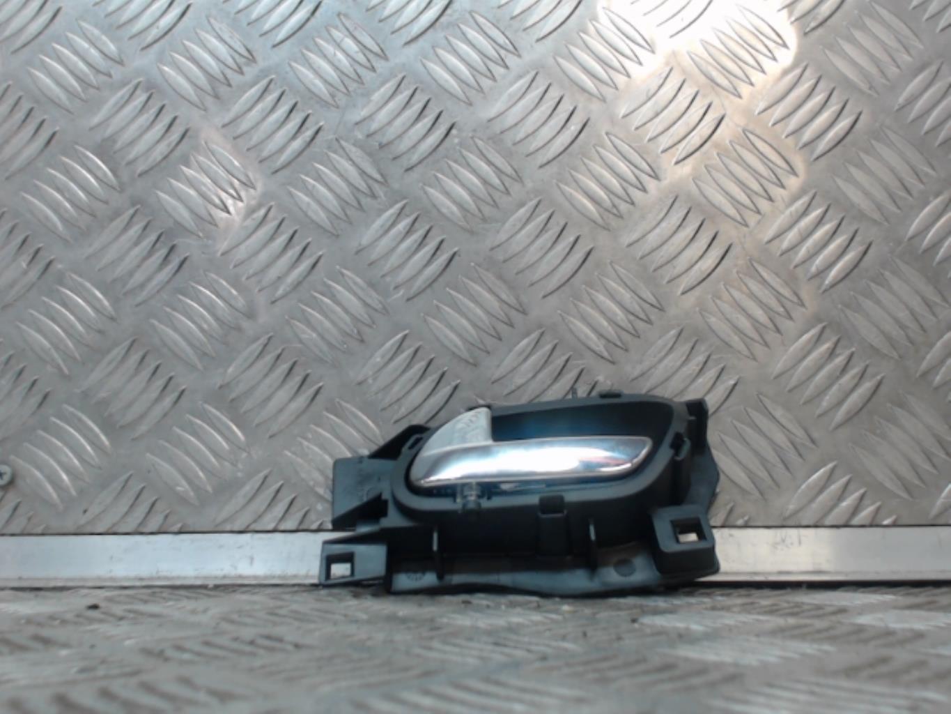 Maniglia interna posteriore sinistra CITROEN C4 1 PHASE 1 Diésel - 1