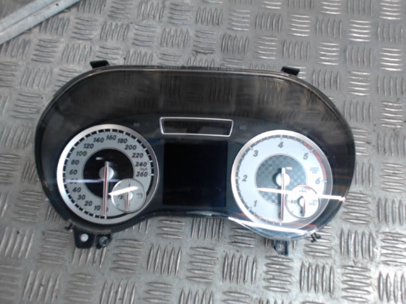 Compteur MERCEDES CLASSE A 176 PHASE 1 Diesel - 1