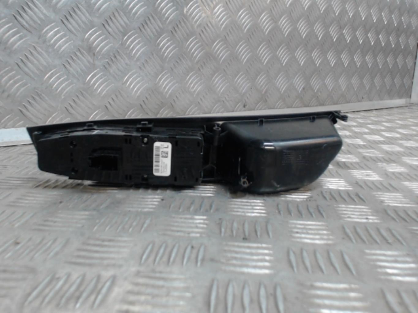 Interruttore lavacristalli anteriore sinistro BMW SERIE 5 F10 PHASE 2 Diésel - 1