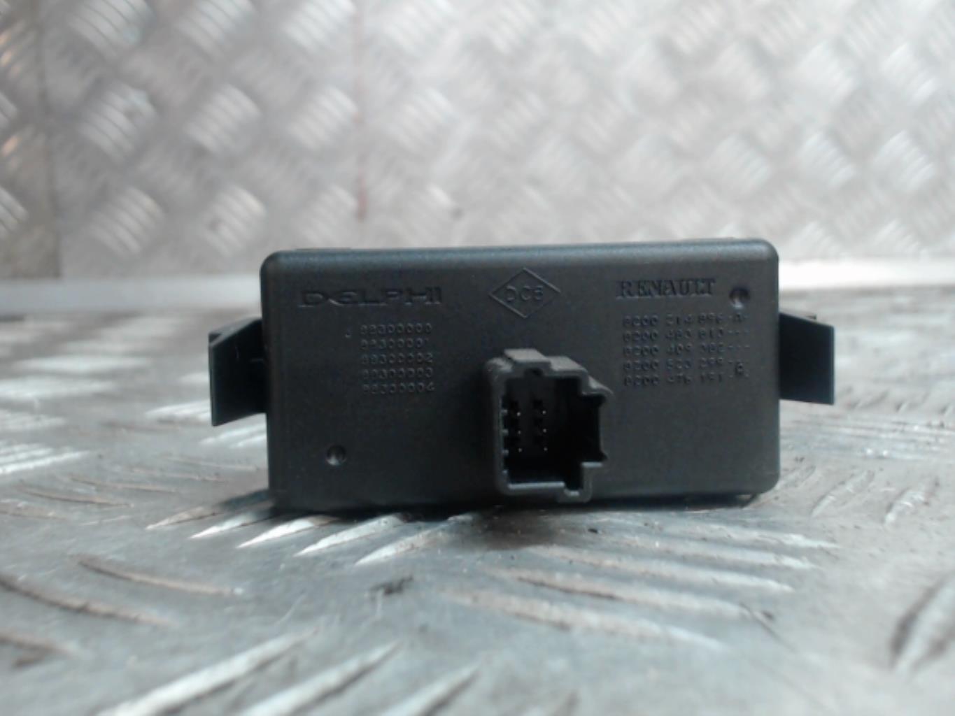 Bouton de warning RENAULT CLIO 3 PHASE 2 Diesel - 1
