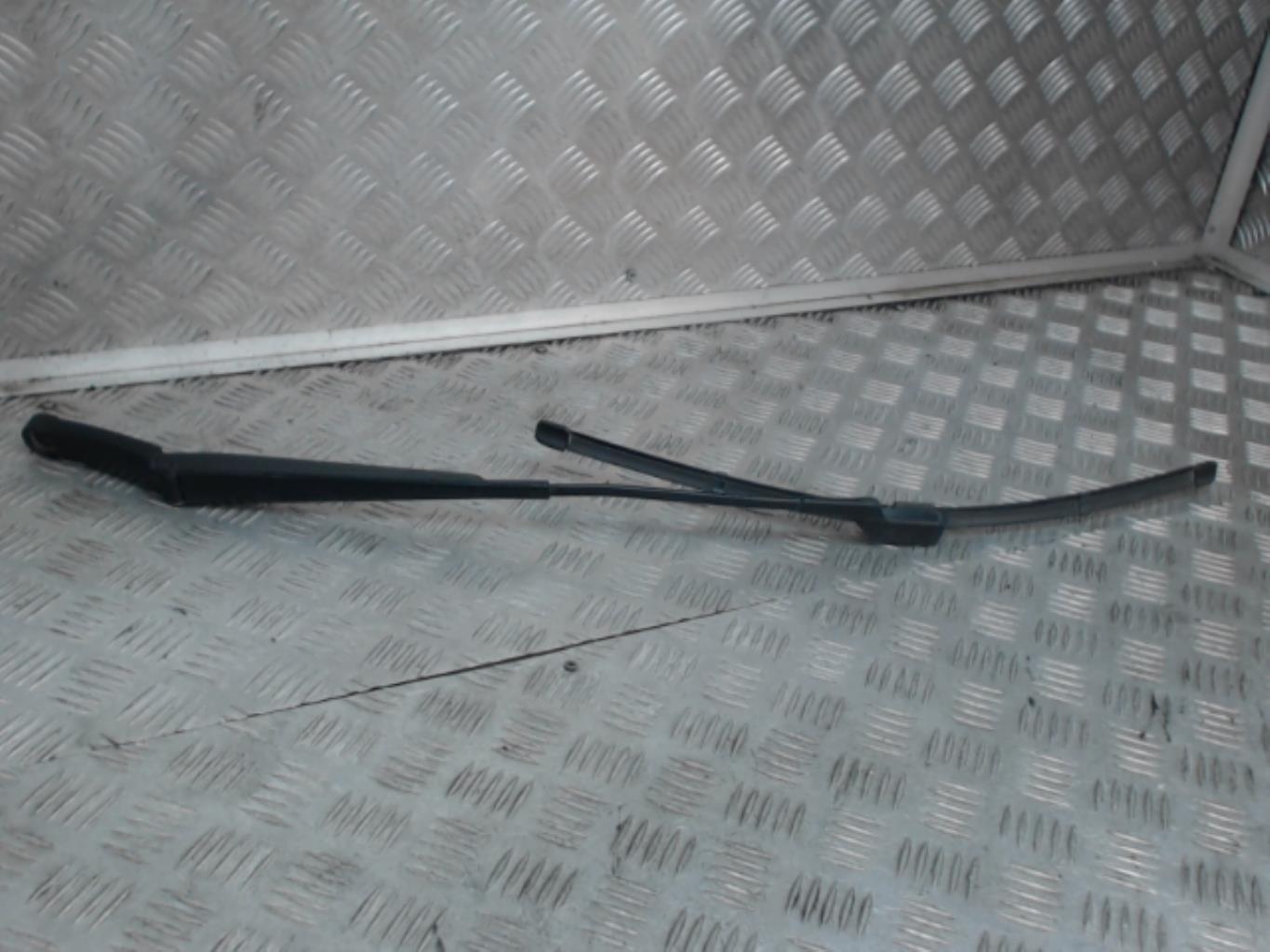 Braccio tergicristallo anteriore destro VOLKSWAGEN TIGUAN 1 PHASE 1 Diésel - 1