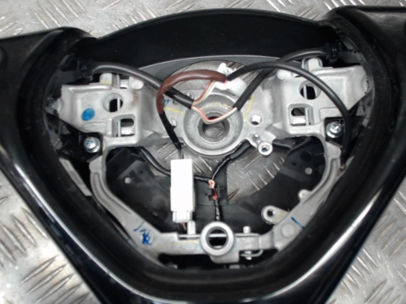 Volant PEUGEOT 108 Essence - 1
