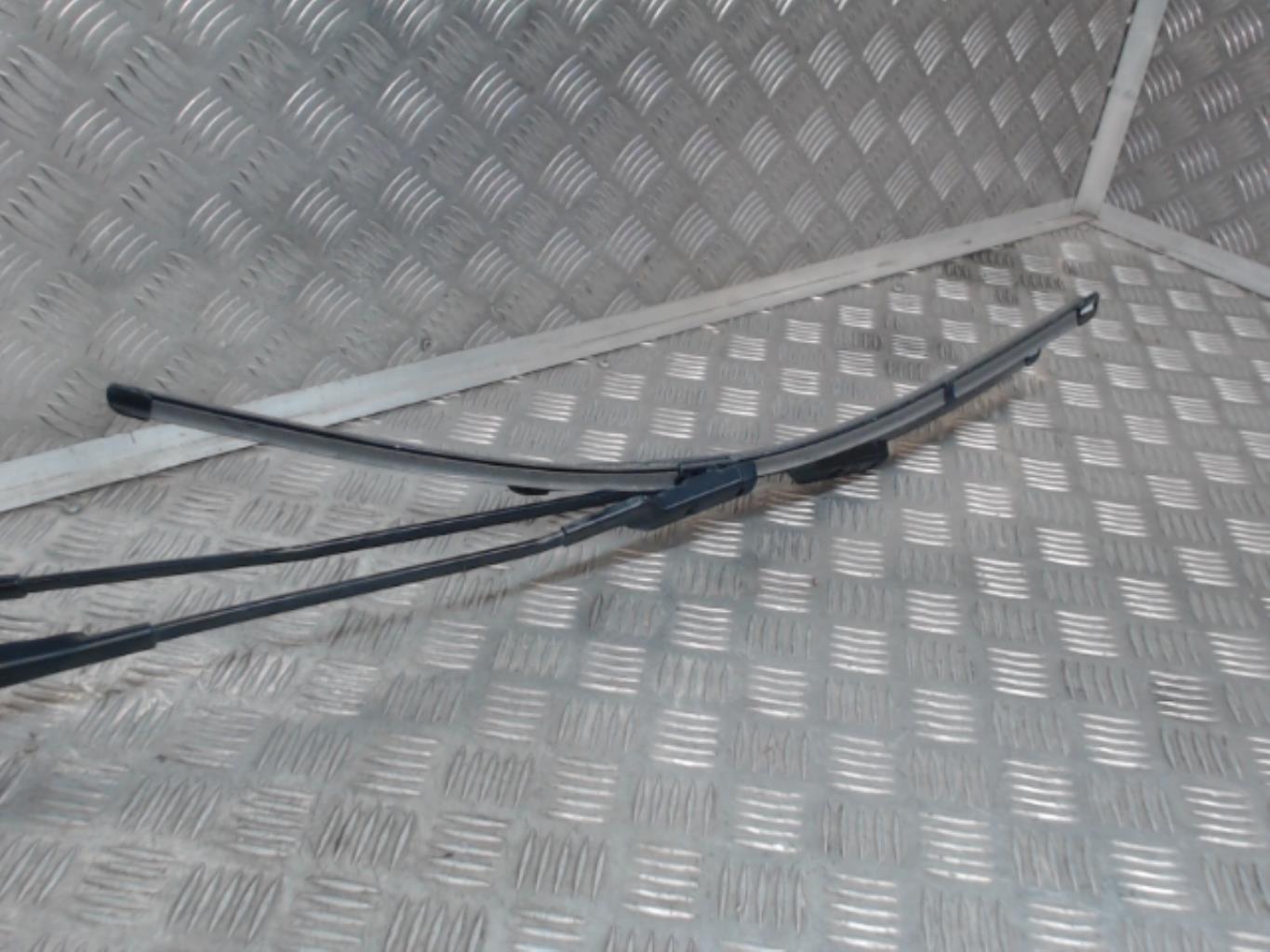 Braccio tergicristallo anteriore RENAULT TRAFIC 3 COURT PHASE 1 Diésel - 1