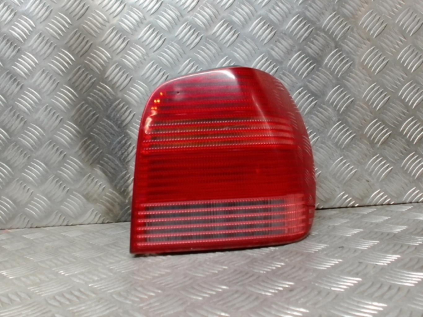 Fanale posteriore principale destro (luci) VOLKSWAGEN POLO 3 PHASE 2 Diésel - 1