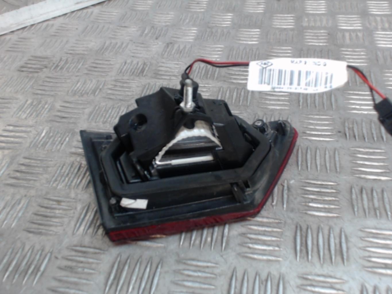 Feu arriere secondaire gauche (feux) RENAULT CLIO 4 PHASE 1  - 1