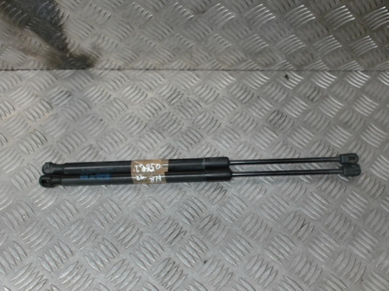 Verin de coffre VOLKSWAGEN SCIROCCO 3 PHASE 1 COUPE Essence - 1