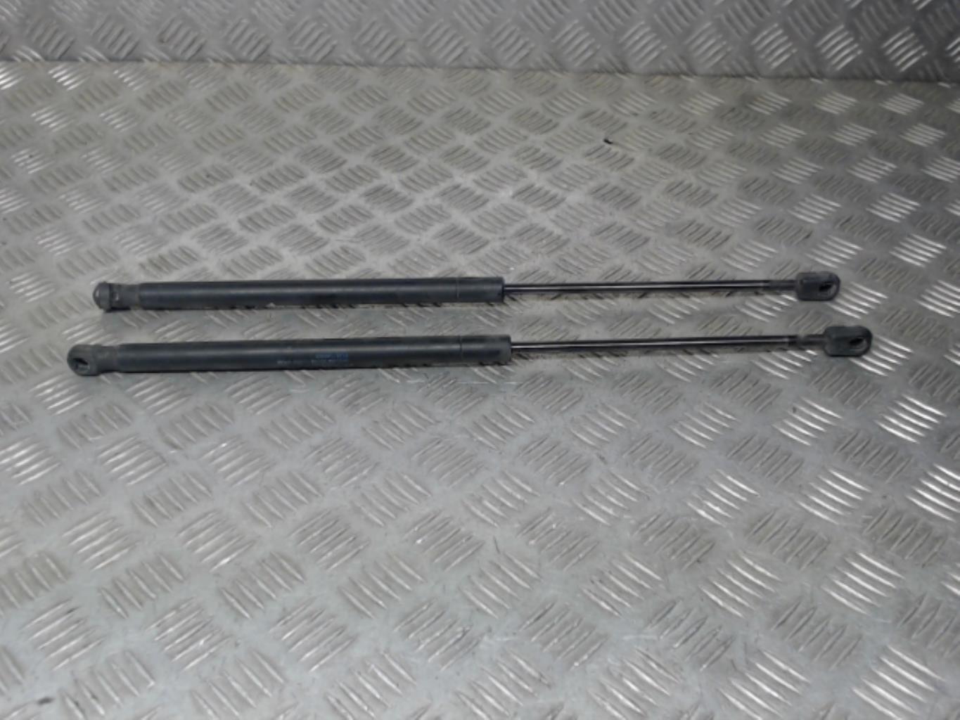 Verin de coffre VOLKSWAGEN GOLF 6 Diesel - 1