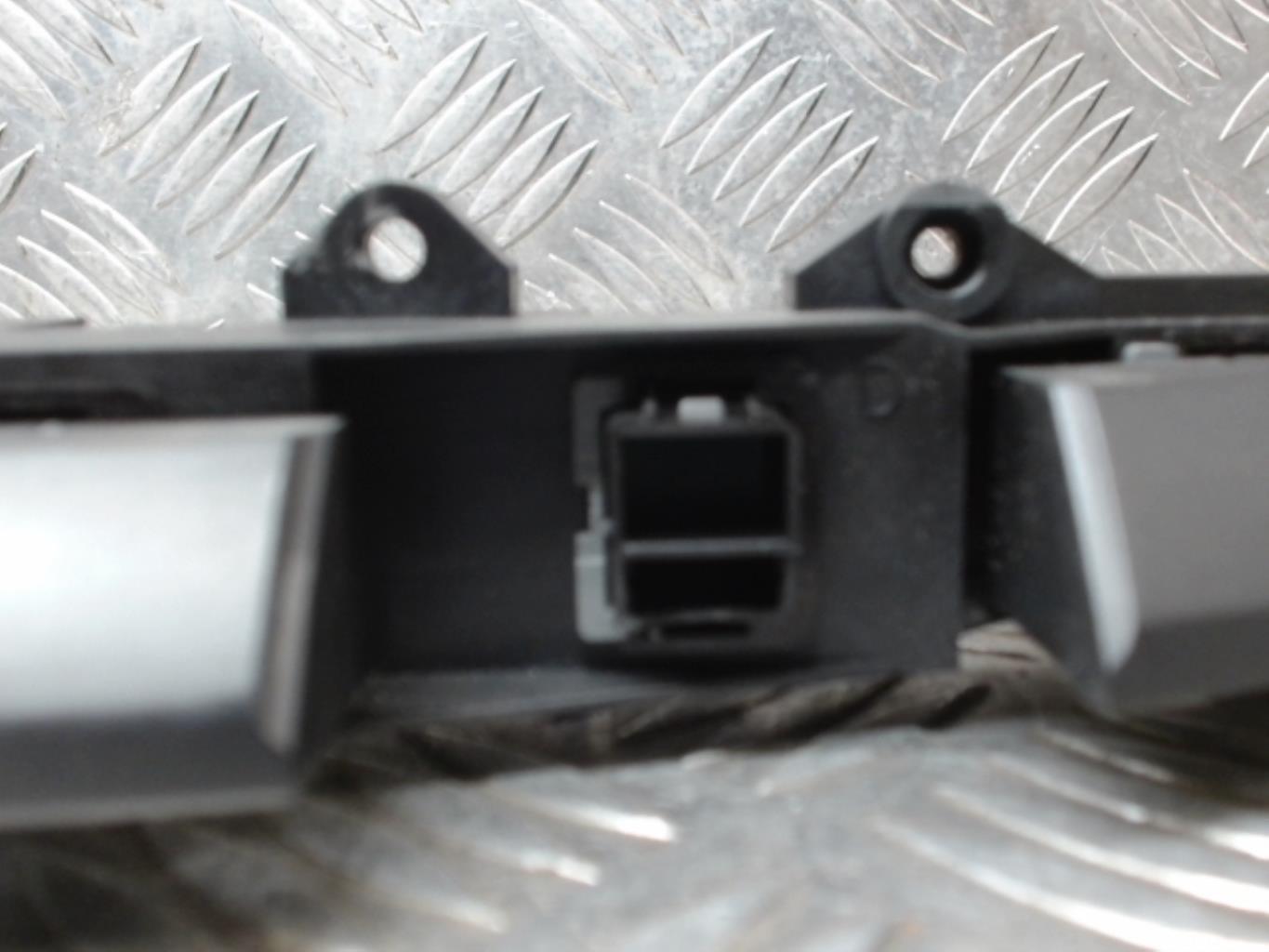 Bouton/Interrupteur SSANGYONG STAVIC Diesel - 1