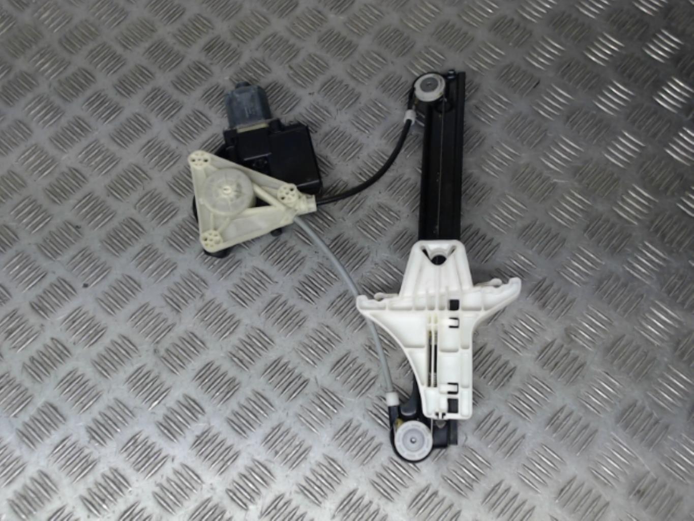Alzacristalli elettrico posteriore sinistro VOLKSWAGEN POLO 5 PHASE 2 Gasolina - 1