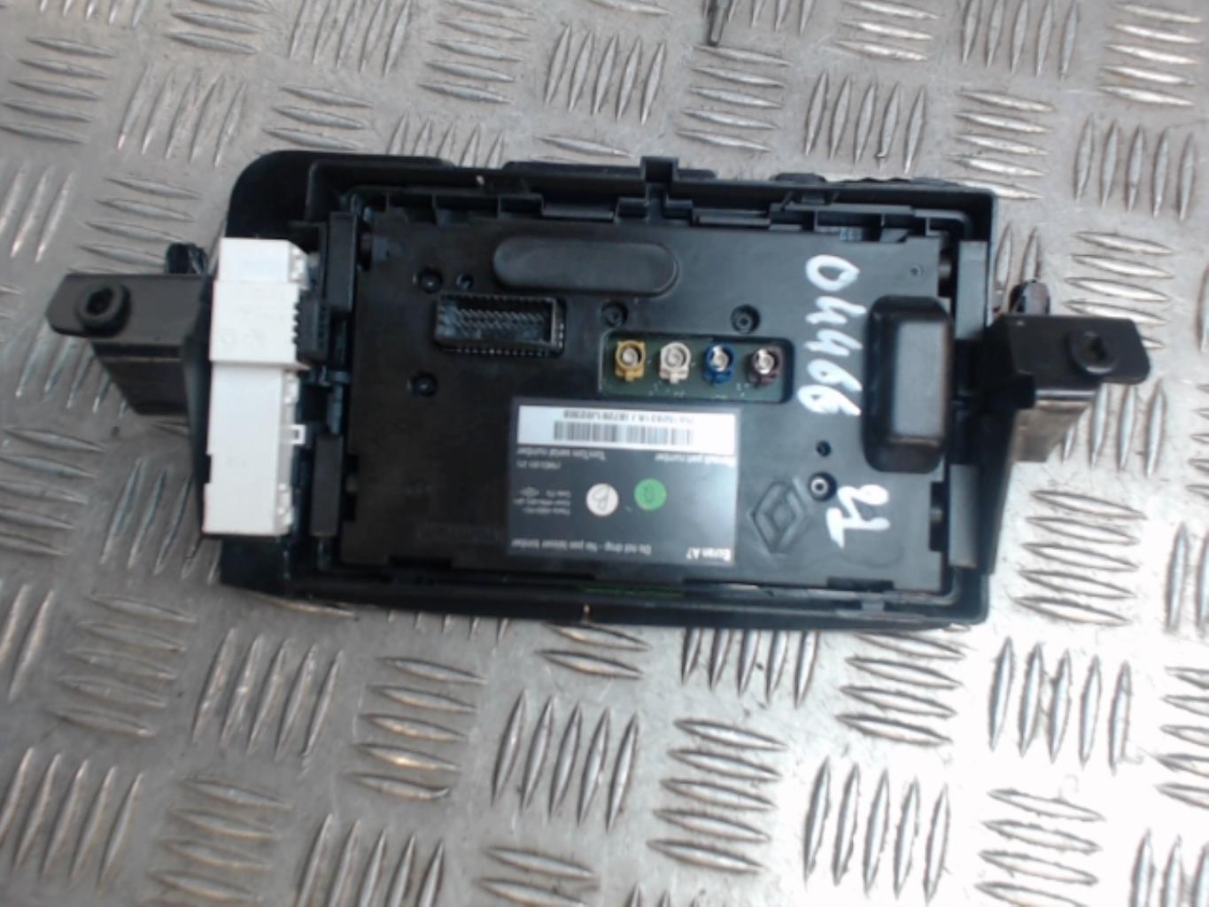 Ecran GPS RENAULT MEGANE 3 PHASE 2 BREAK  - 1