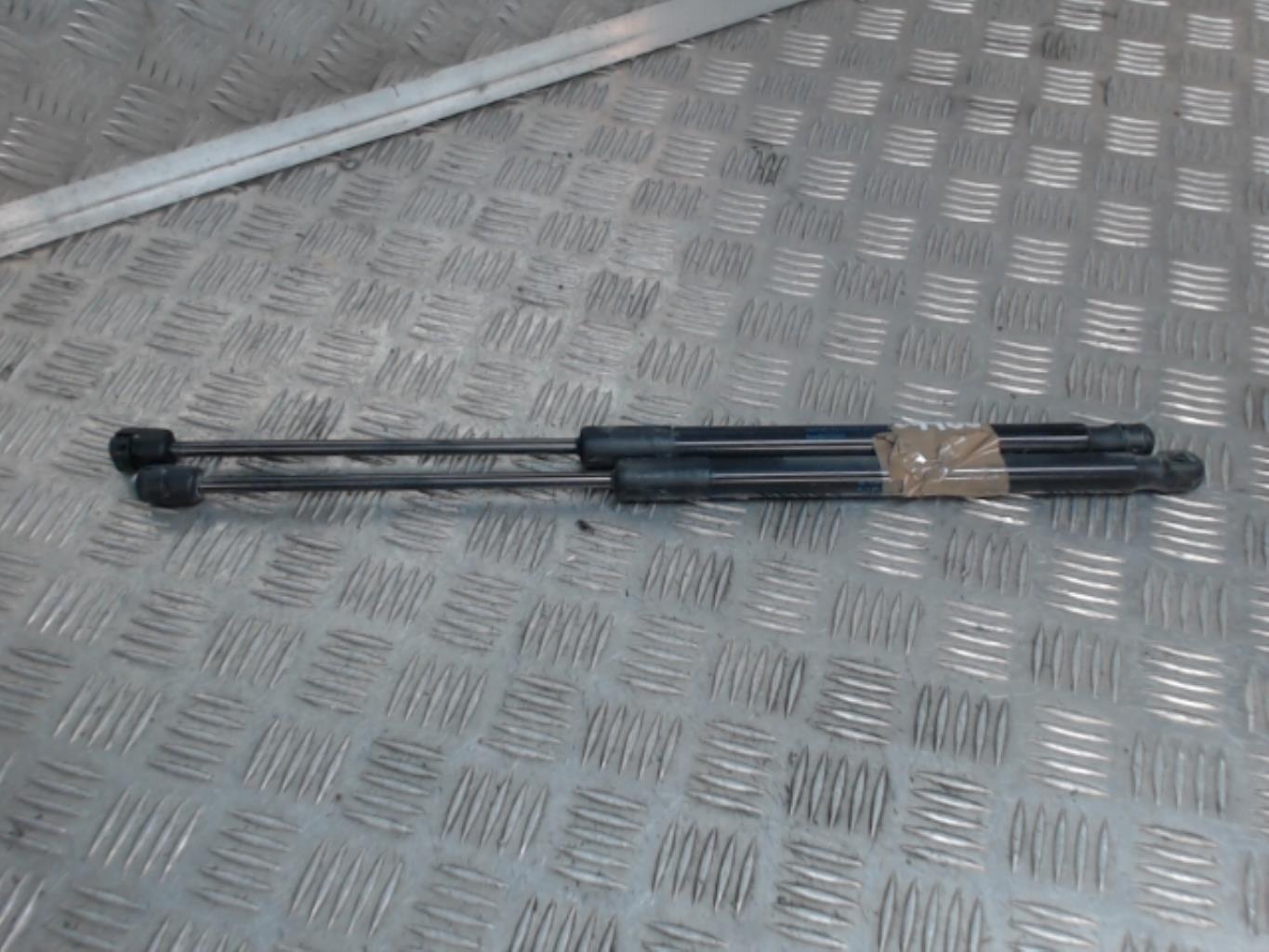 Verin de coffre RENAULT MEGANE 3 PHASE 2 BREAK  - 1