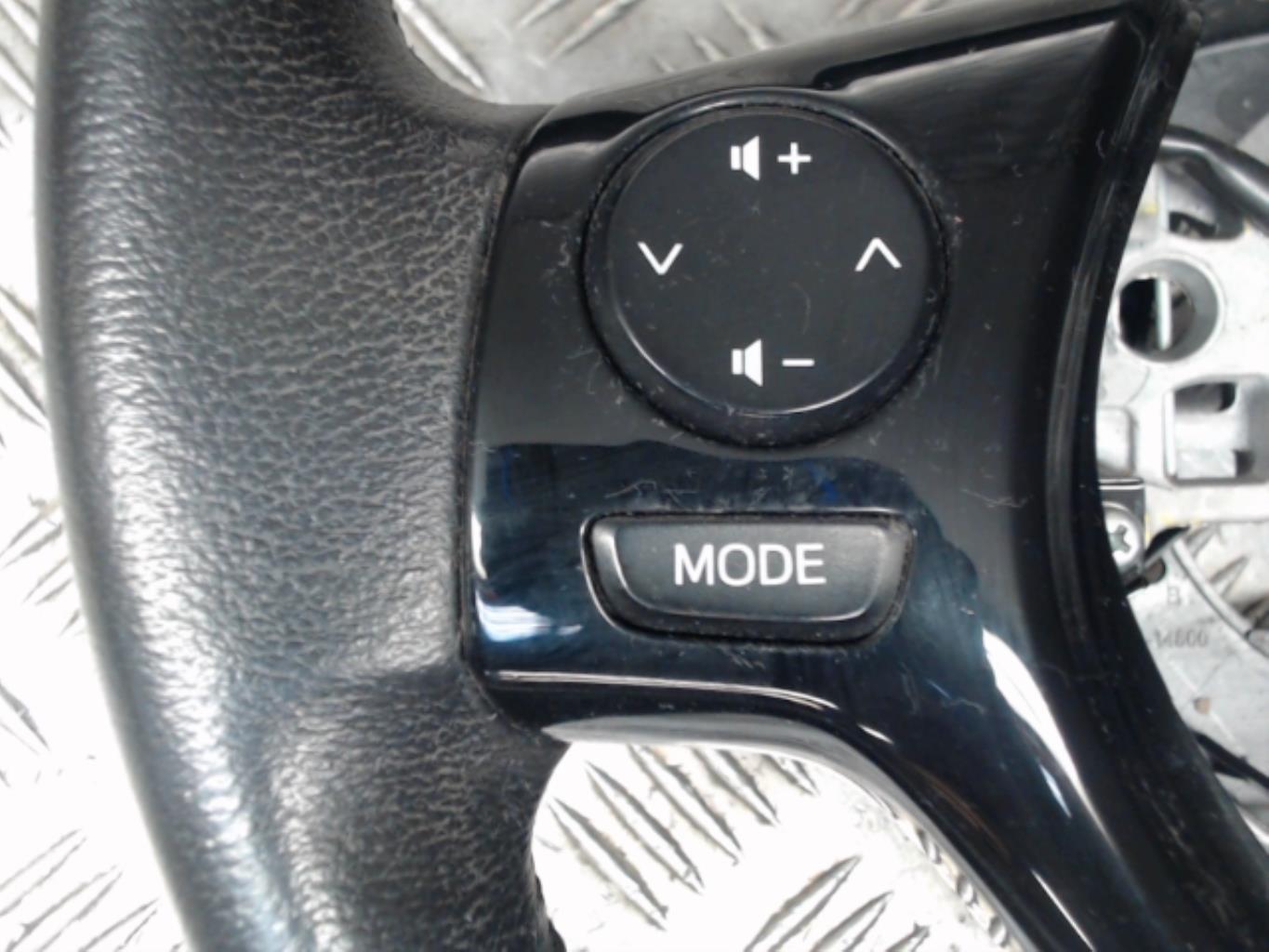 Volant PEUGEOT 108 Essence - 1