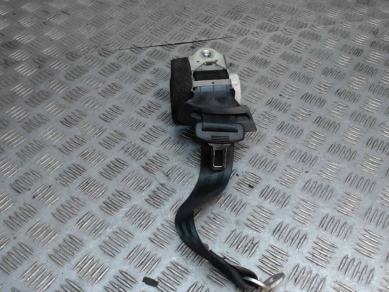 Catadiottro posteriore destro VOLKSWAGEN SCIROCCO 3 PHASE 1 COUPE Gasolina - 1