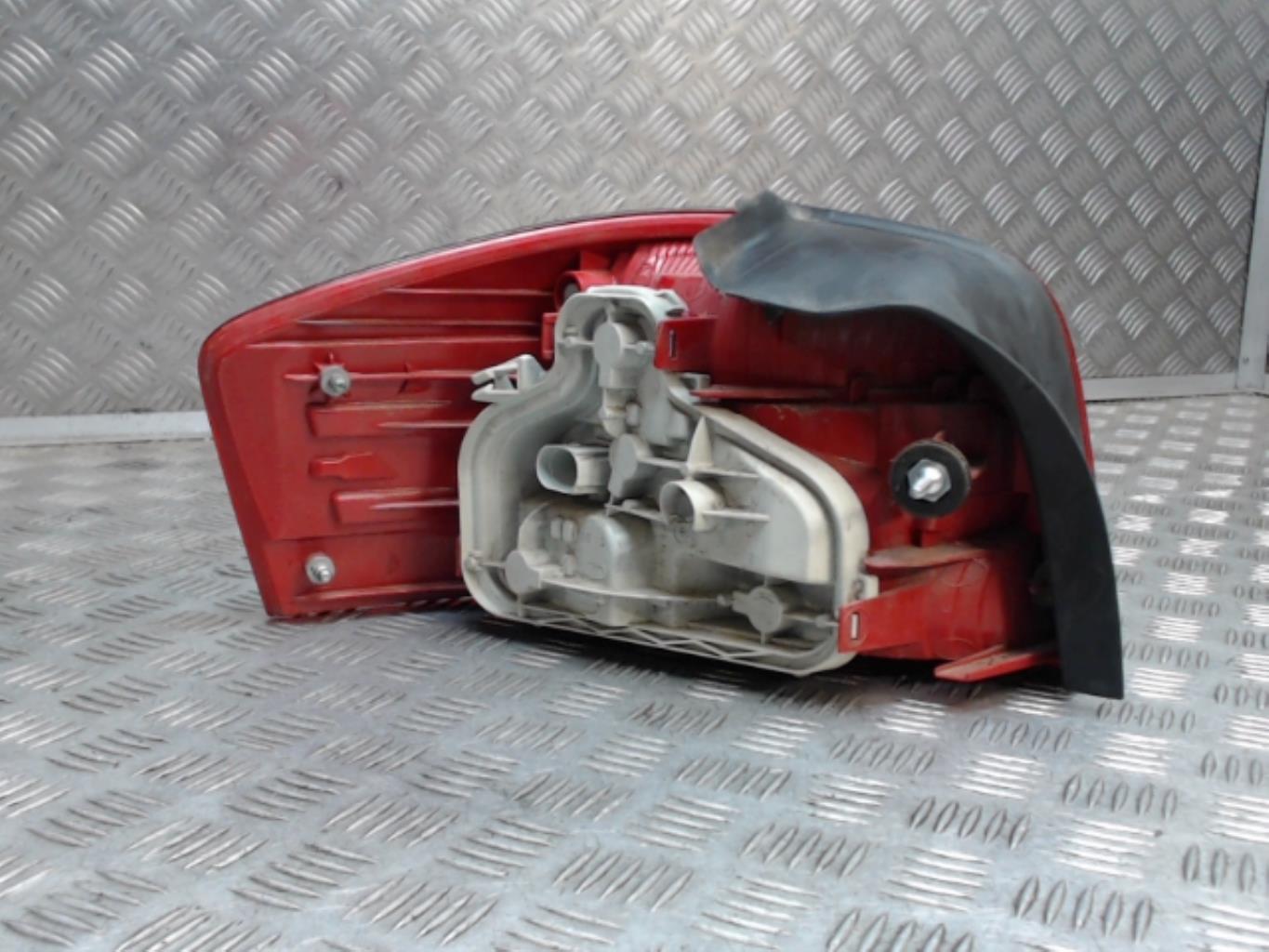 Feu arriere principal droit (feux) AUDI A3 2 PHASE 1 Diesel - 1
