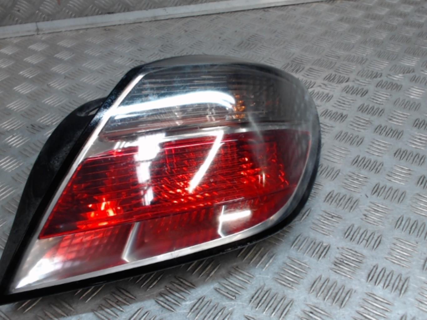 Fanale posteriore principale destro (luci) OPEL ASTRA H GTC PHASE 2 Diésel - 1