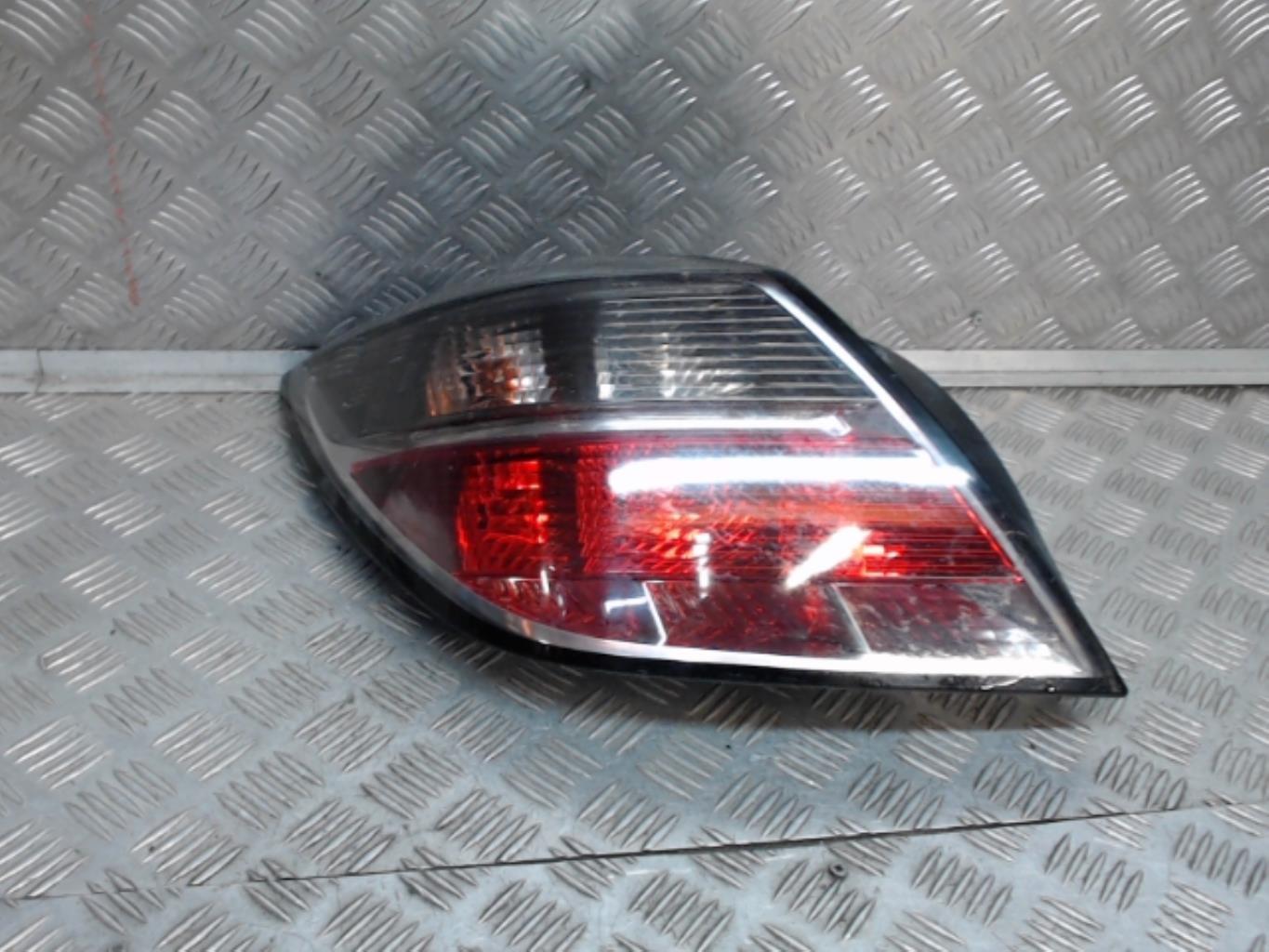 Fanale posteriore principale sinistro (luci) OPEL ASTRA H GTC PHASE 2 Diésel - 1