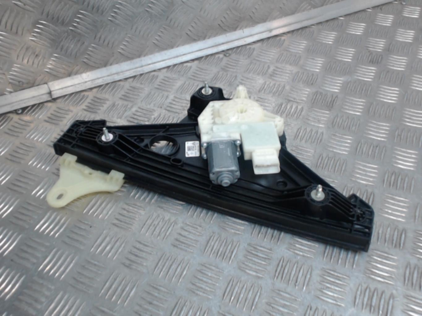 Alzacristalli elettrico posteriore sinistro RENAULT CLIO 5 PHASE 1  - 1