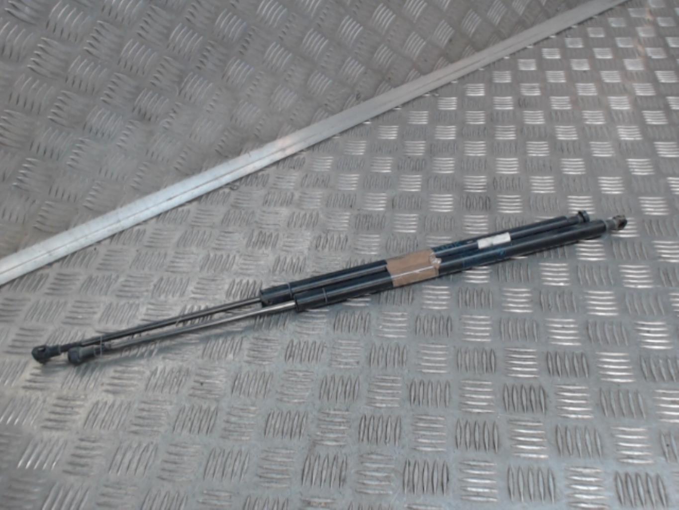 Verin de coffre BMW X3 E83 PHASE 2 Diesel - 1