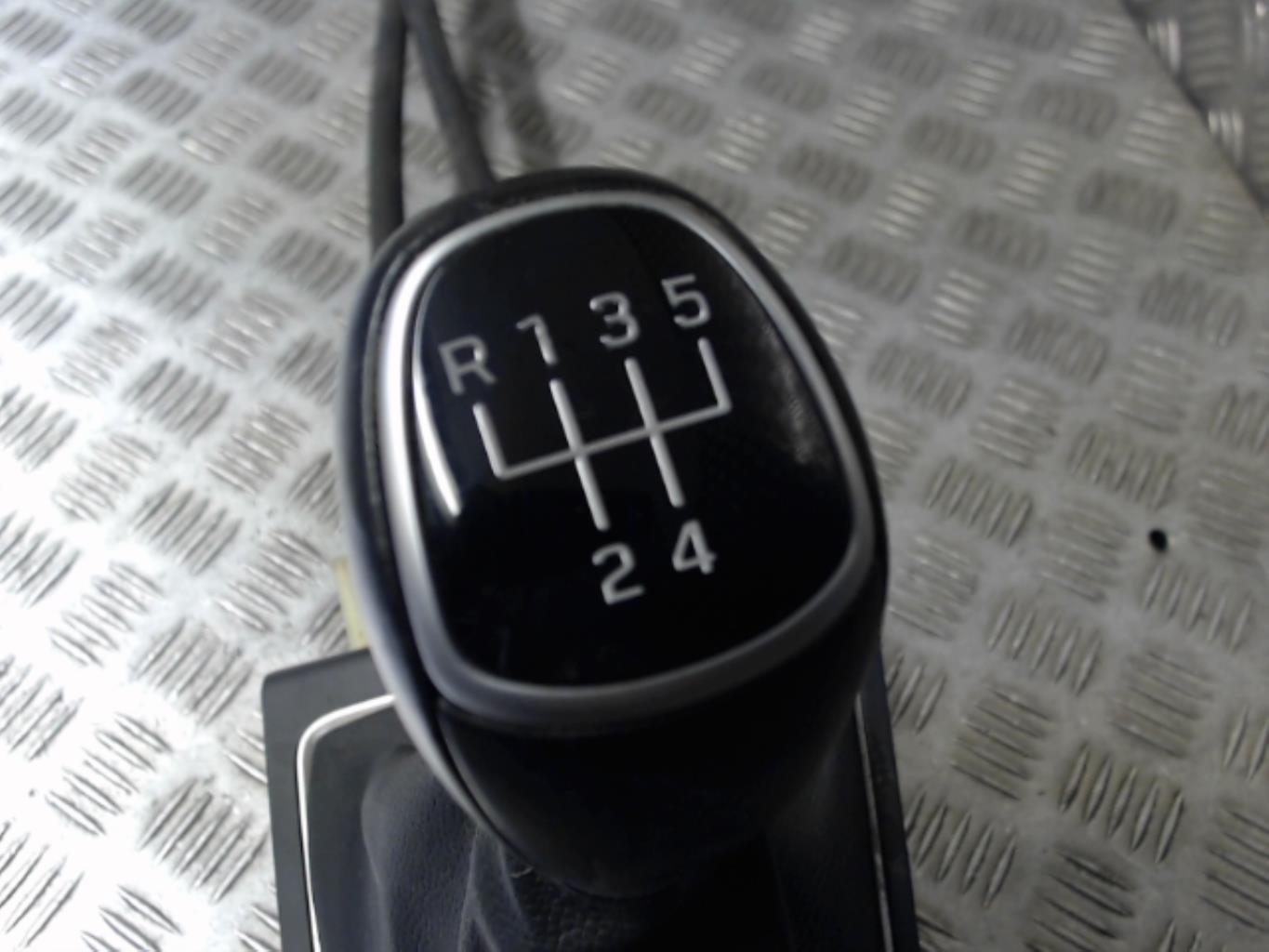 Levier de vitesses HYUNDAI I 20 2 PHASE 2  - 1