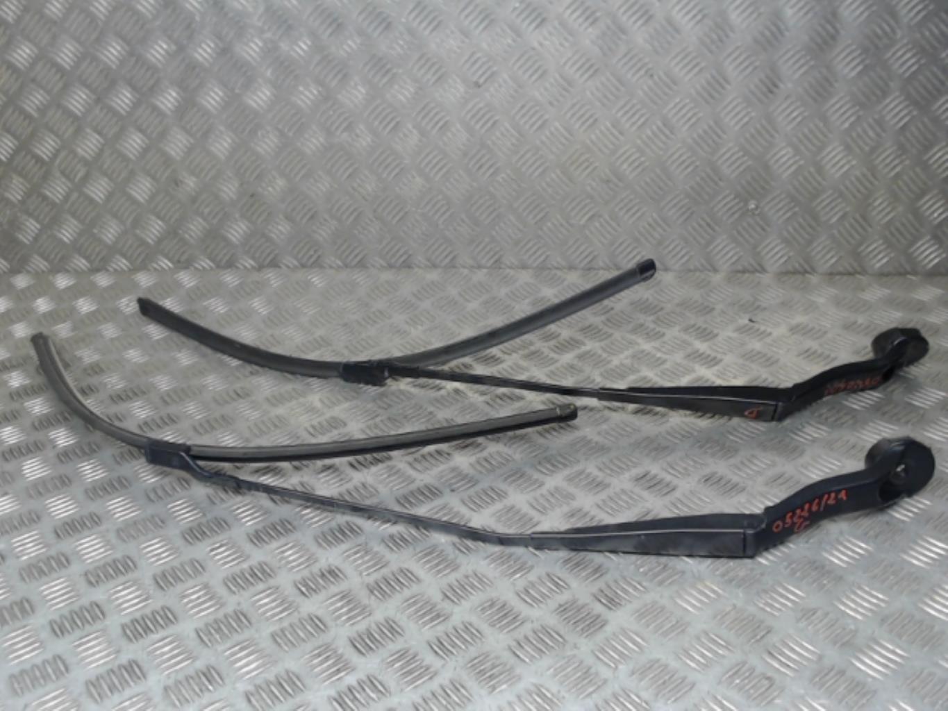 Braccio tergicristallo anteriore RENAULT SCENIC 4 Diésel - 1