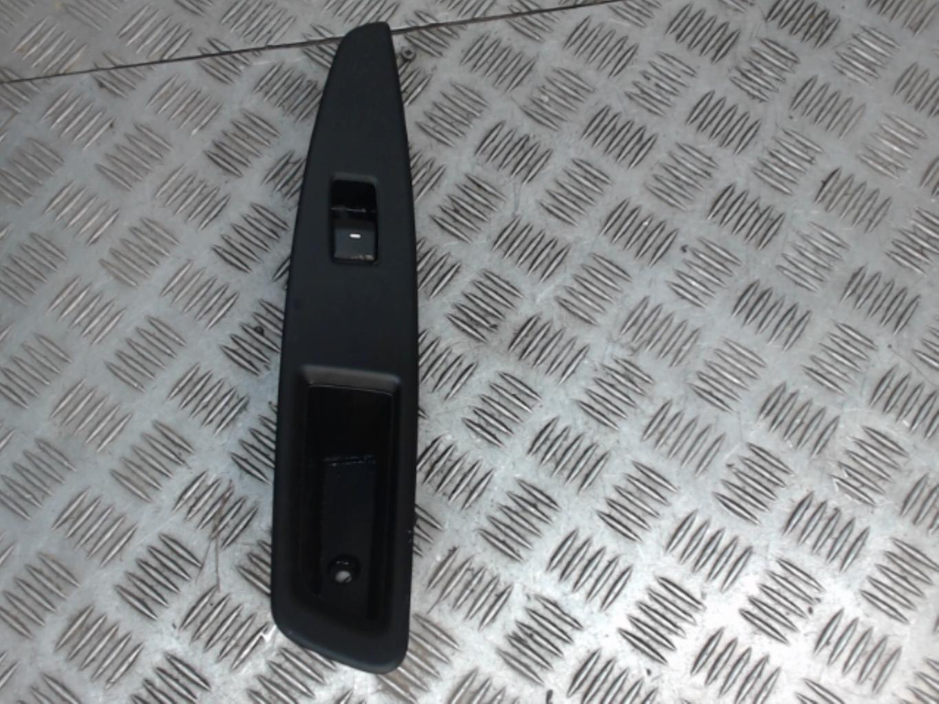 Interruttore lavacristalli posteriore destro HYUNDAI I 20 2 PHASE 2  - 1