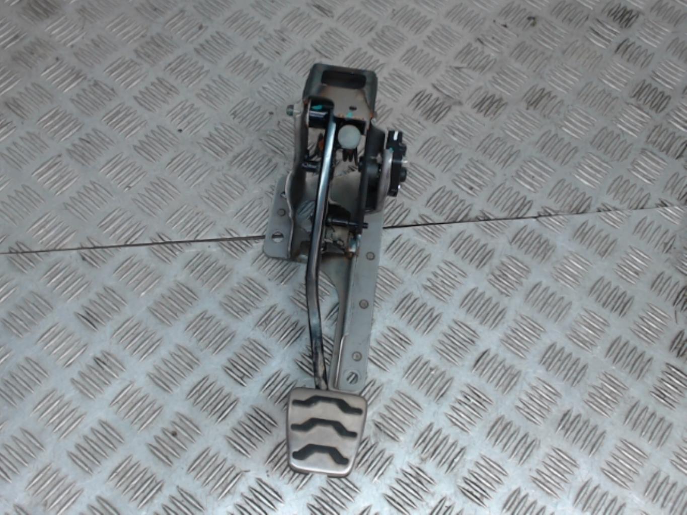 Pedale del freno HYUNDAI I 20 2 PHASE 2  - 1